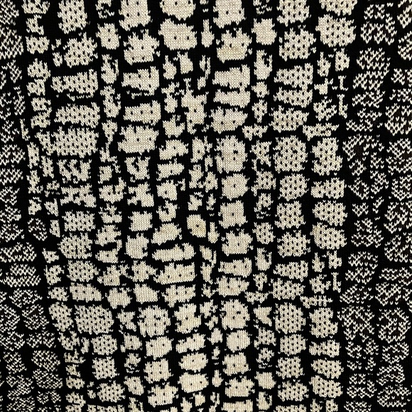 Cocktail dress by Carmen. Sz XS - Picture 4 of 4